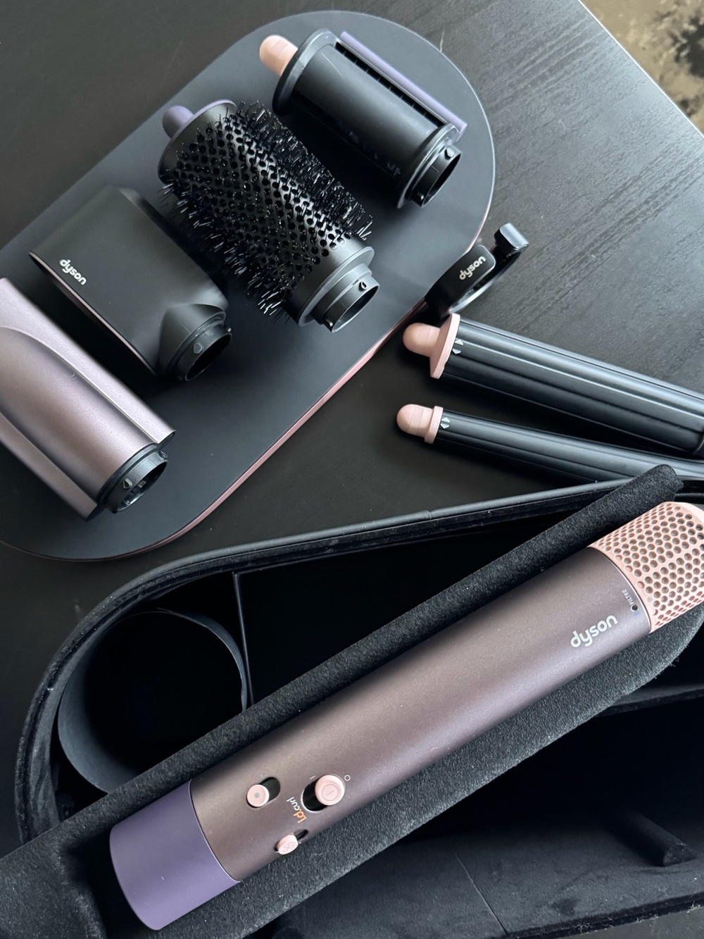 Dyson Airwrap i.d.™ multi-styler and dryer Straight+Wavy (Jasper Plum) - Picture 6 of 8